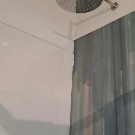 Una Corte Sui Tetti Di Bari Exterior photo